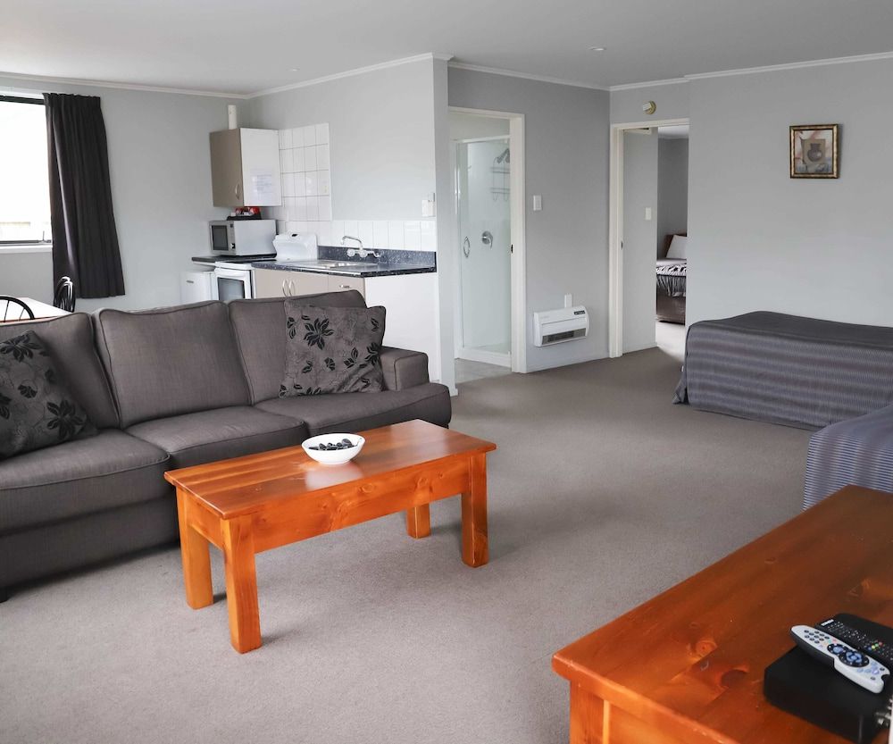 Coronation Park 2 Bedroom Motel Unit 8