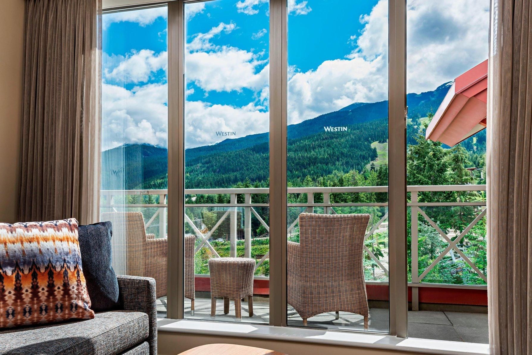 2 Bedroom Suite, 2 Queen, Sofa bed, Mountain view, Balcony, Fireplace