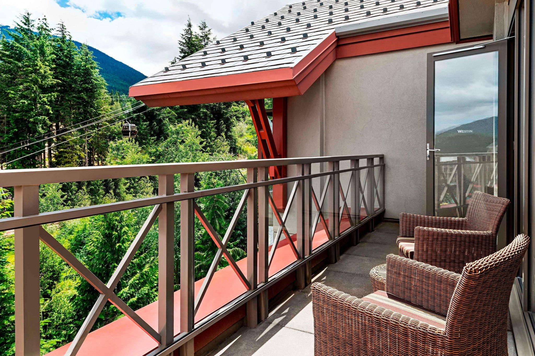 Penthouse Suite, Bedroom 1: 1 King, Bedroom 2: 1 Queen, Sofa beds: 3, Mountain view, East Tower