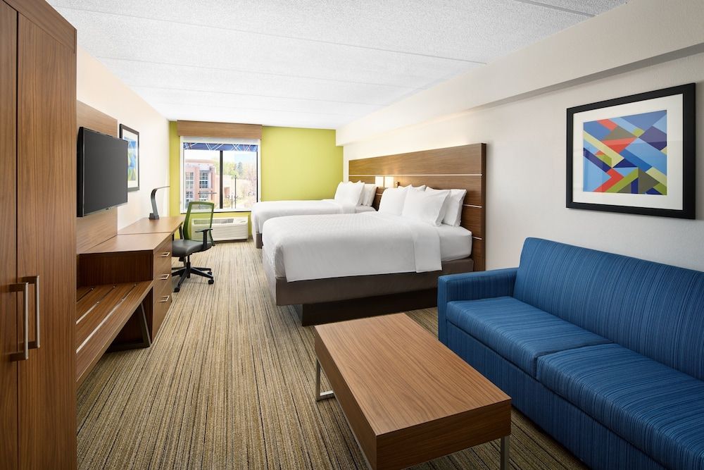 Suite, Multiple Beds