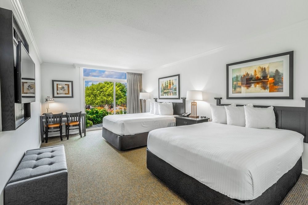 Lodge Geneva National Deluxe Double Room, 2 Queen Beds, Patio, Lakeside