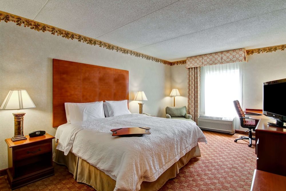 Standard Room, 1 King Bed
