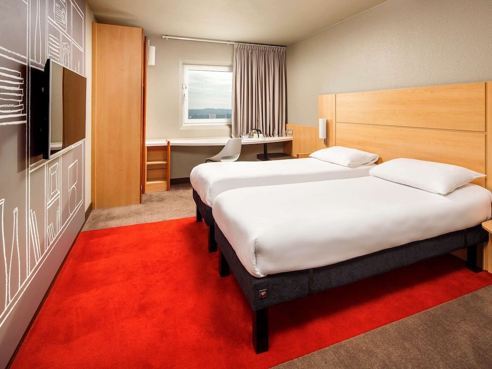 undefined ibis London Wembley 3