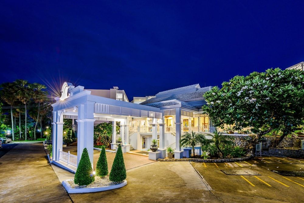 undefined Andaman Seaview Hotel 5