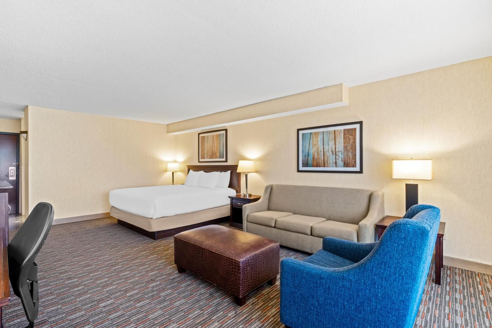 King Suite with Sofa - Non Smoking