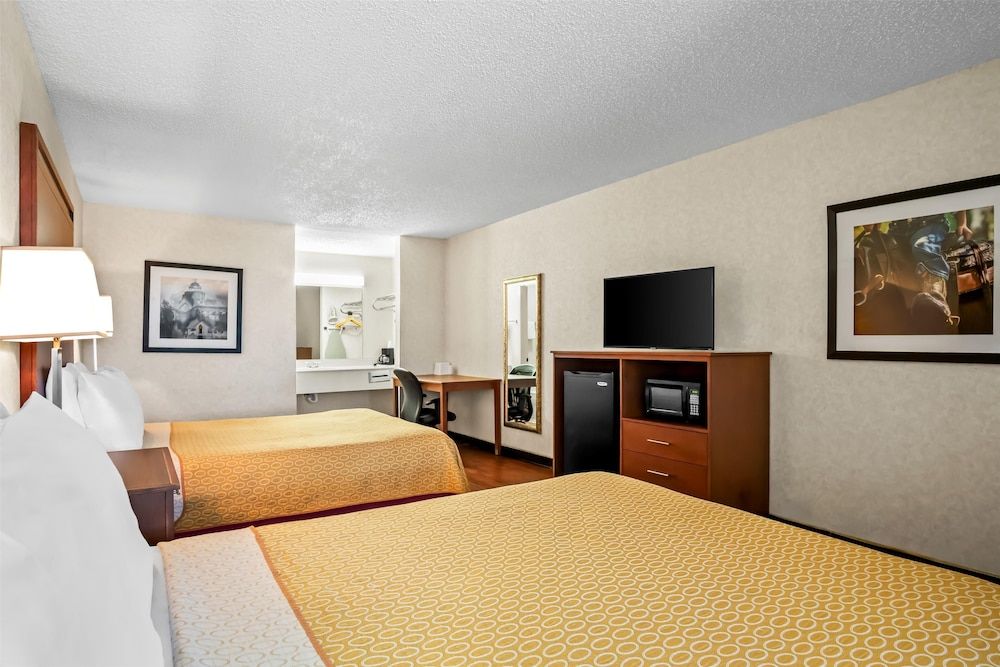 Room, 2 Queen Beds, Non Smoking