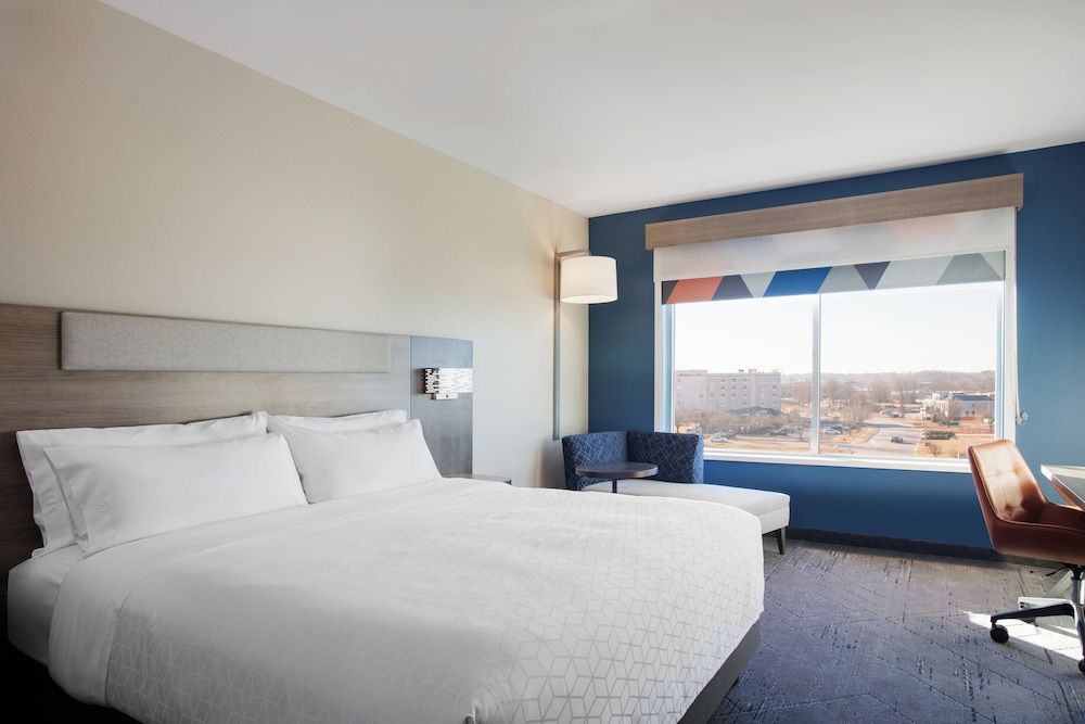 Standard Room, 1 King Bed