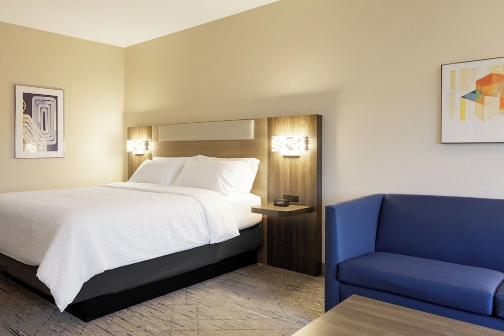Suite, 1 King Bed