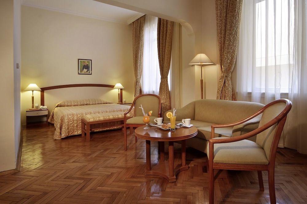 Room, 1 King Bed, Non Smoking