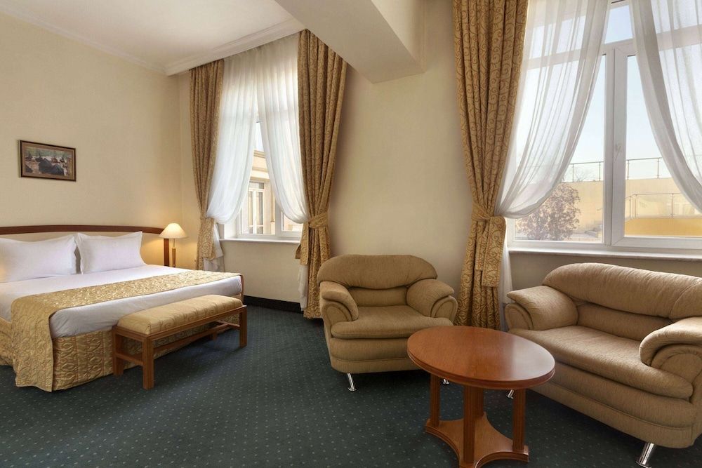 Room, 1 King Bed, Accessible