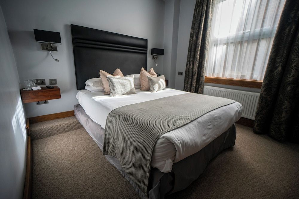 Small Standard Room