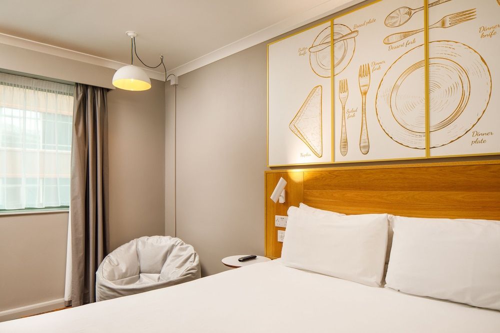 Room, 1 Double Bed (The Queen)