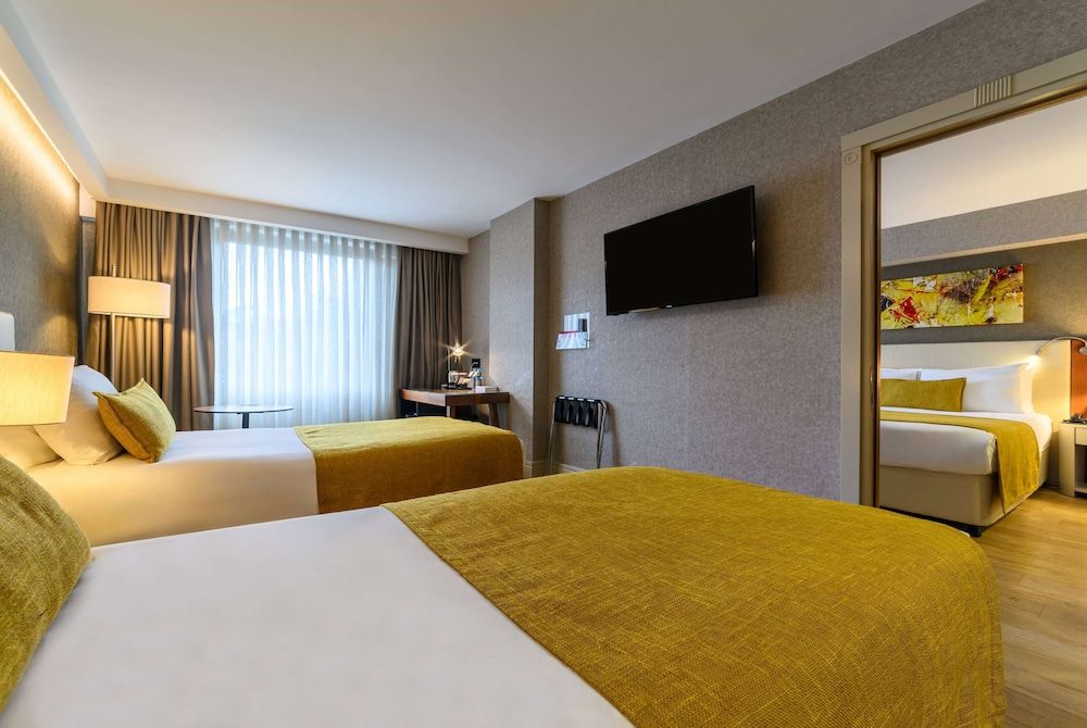 undefined Ramada by Wyndham Istanbul Grand Bazaar 2