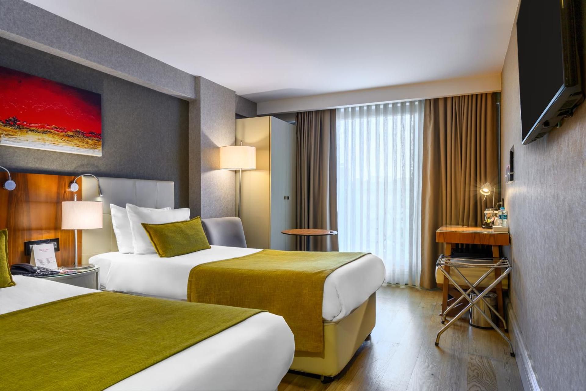 undefined Ramada by Wyndham Istanbul Grand Bazaar 4