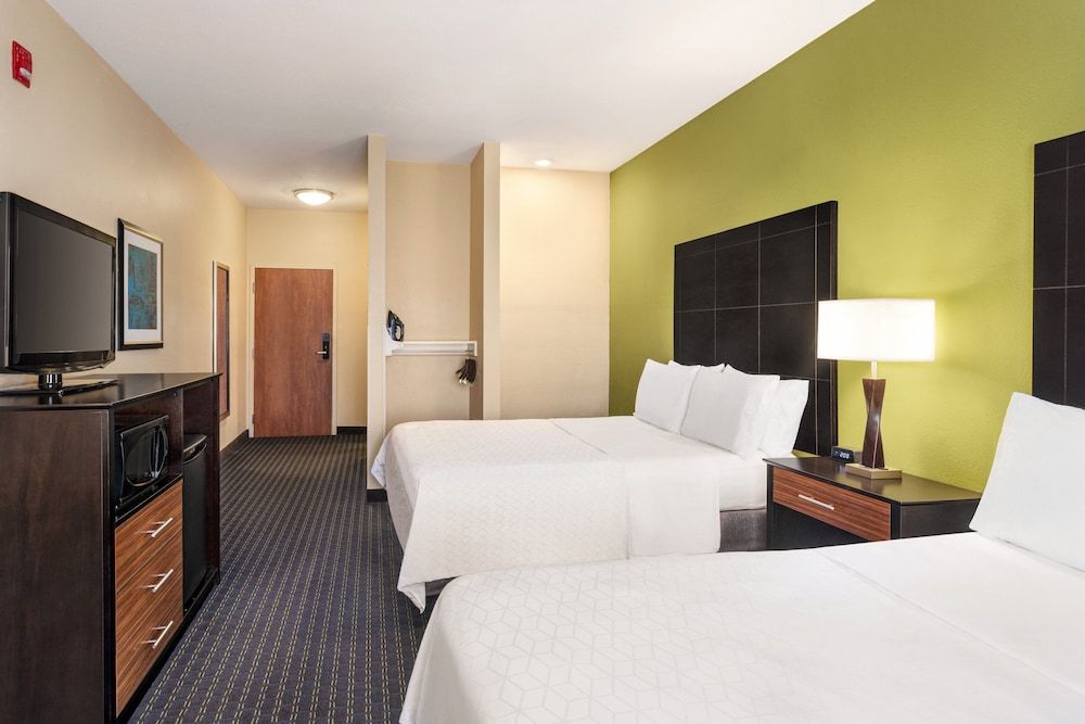 Standard Room, 2 Queen Beds, Accessible (Mobility)