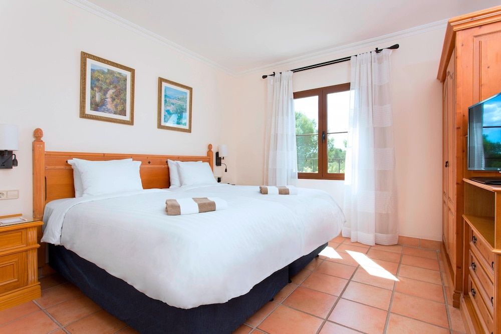 Room, 2 Bedrooms, Non Smoking, Resort View