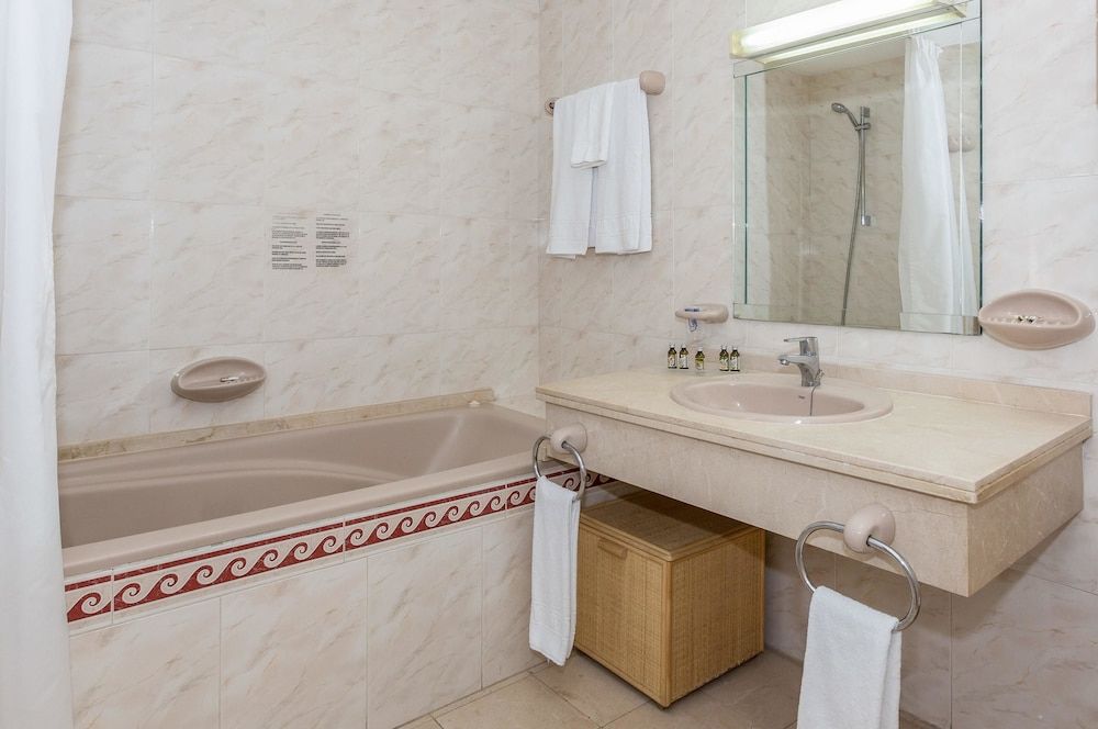 Ona Alanda Club Marbella Apartment, 2 Bedrooms 11