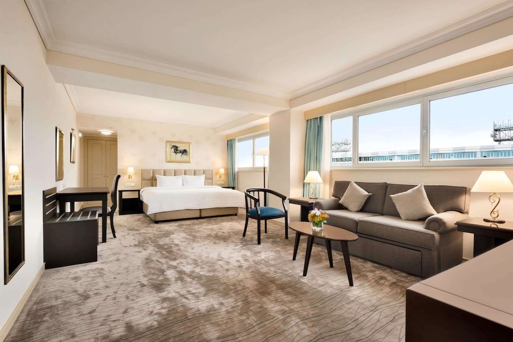 undefined Wyndham Tashkent 5