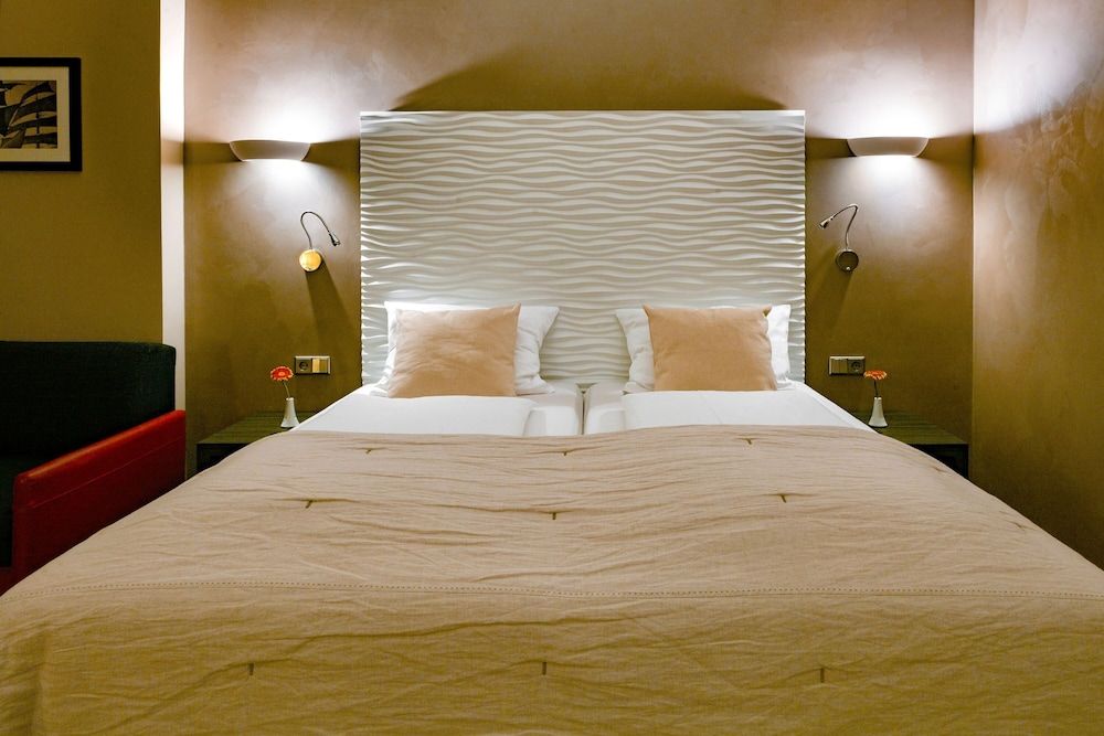 Artim Hotel Standard Double Room 2
