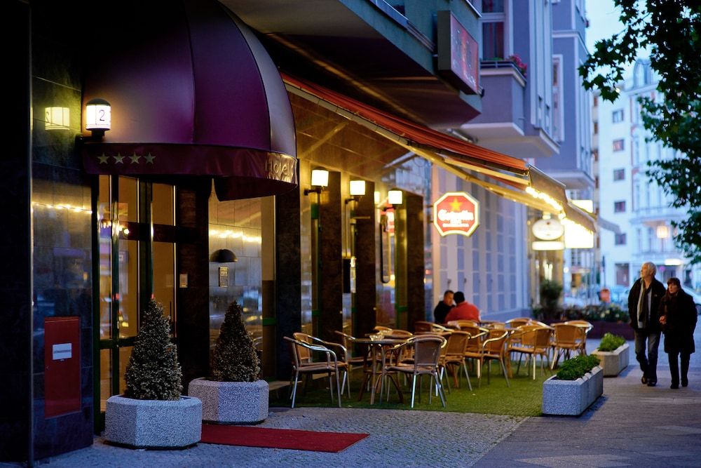 undefined Artim Hotel 2