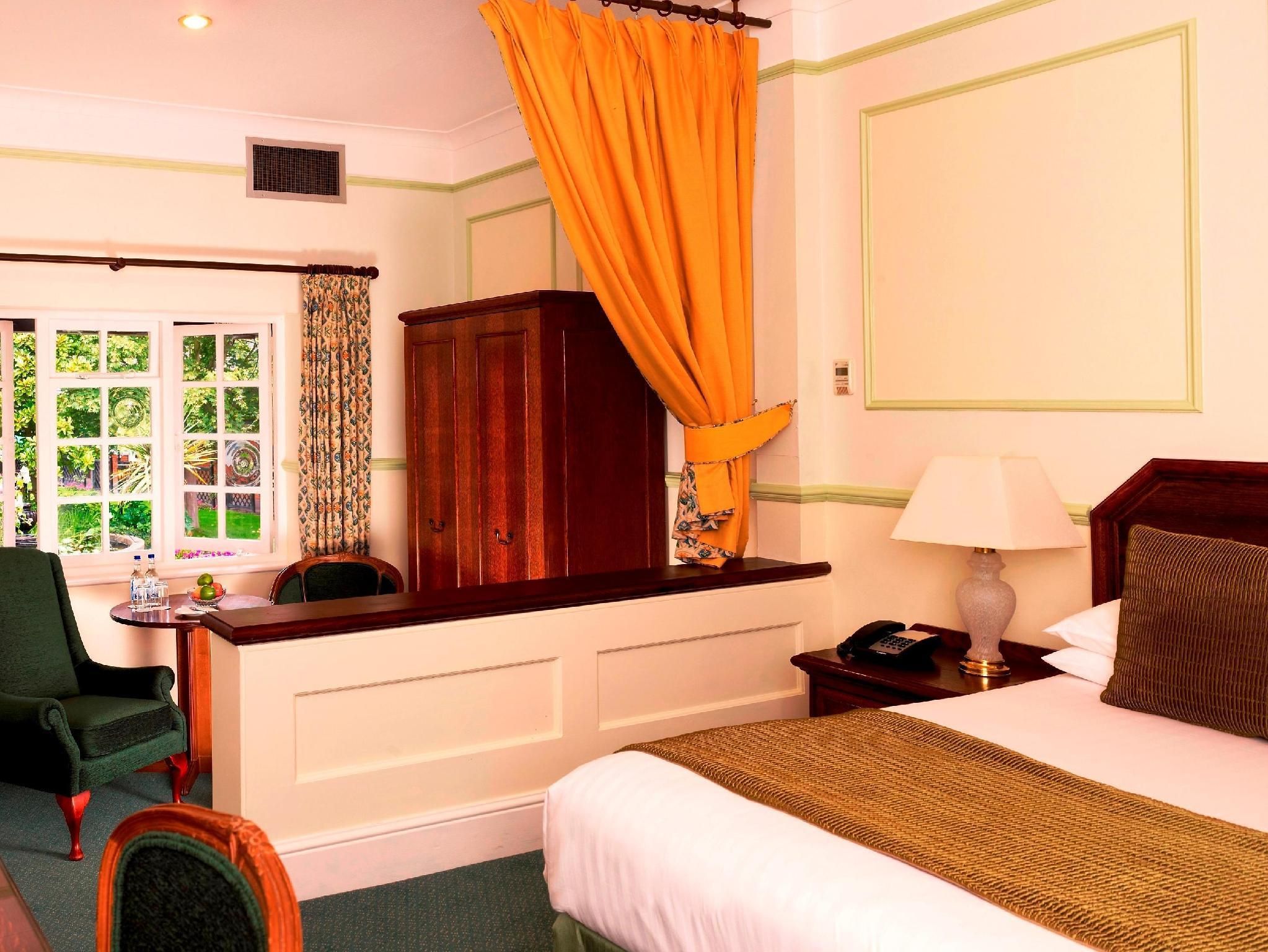 Deluxe Garden Room