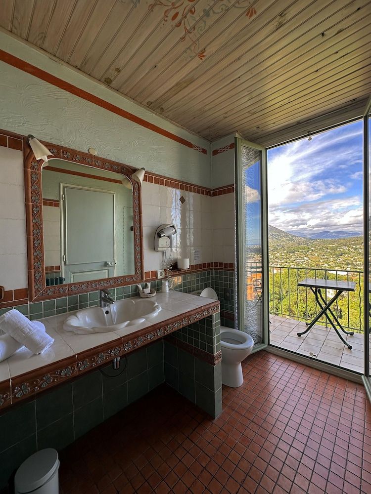 Hôtel Miramar Large, One Double Bed, Panoramic View 4