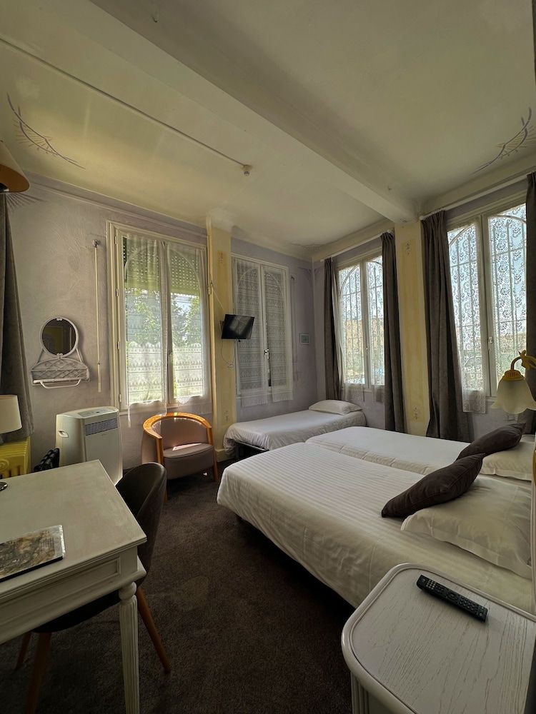 Hôtel Miramar Triple Room