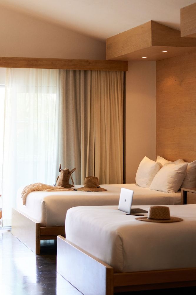 Deluxe Room, 2 Queen Beds