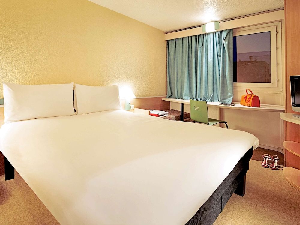 Room, Multiple Beds