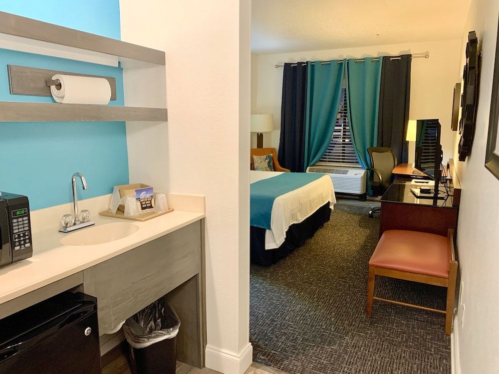 Hotel Pensacola Deluxe Room, 1 King Bed 15