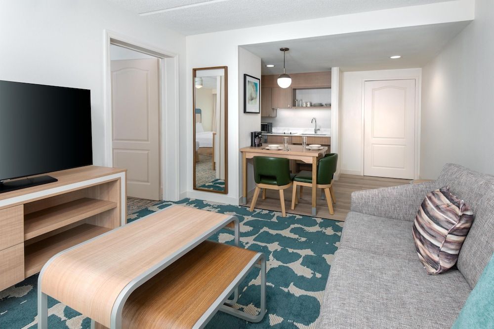 Homewood Suites By Hilton Orlando-Nearest Universal Studios Suite, 1 King Bed with Sofa bed, Accessible, Bathtub (Hearing) 4