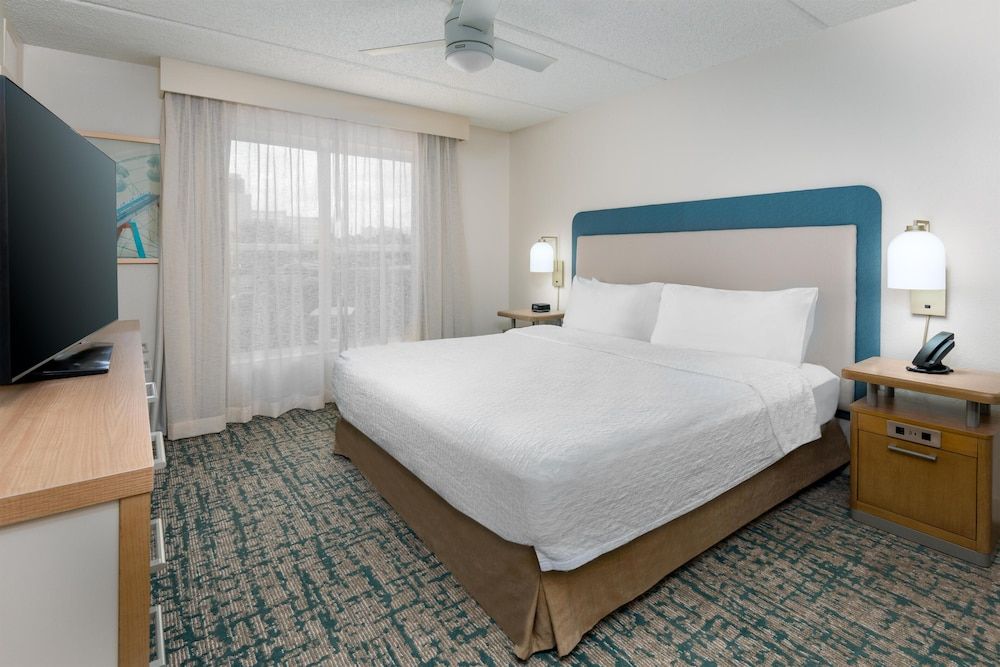 Homewood Suites By Hilton Orlando-Nearest Universal Studios Suite, 1 King Bed with Sofa bed, Accessible, Bathtub (Hearing)