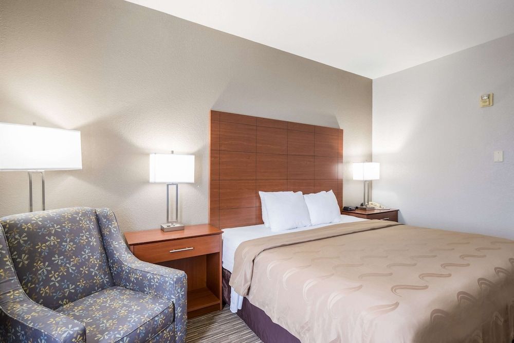 Suite, 1 King Bed, Non Smoking
