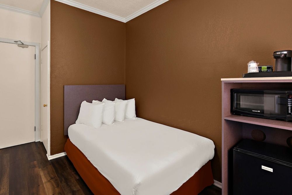 undefined Mithila San Francisco, SureStay Collection by Best Western 3