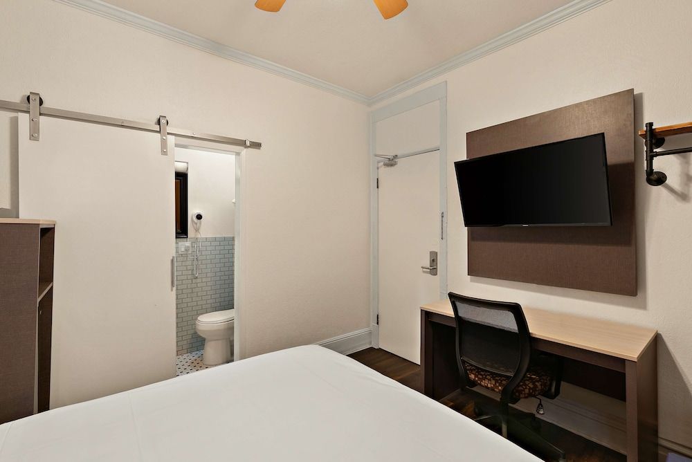 undefined Mithila San Francisco, SureStay Collection by Best Western 9