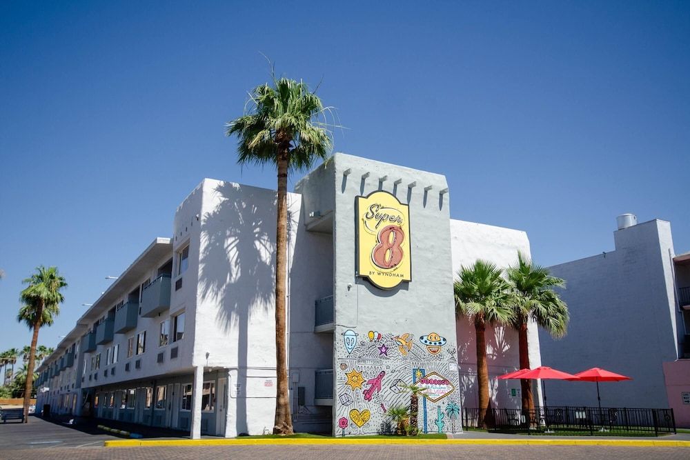 undefined Super 8 by Wyndham Las Vegas North Strip/Fremont St. Area