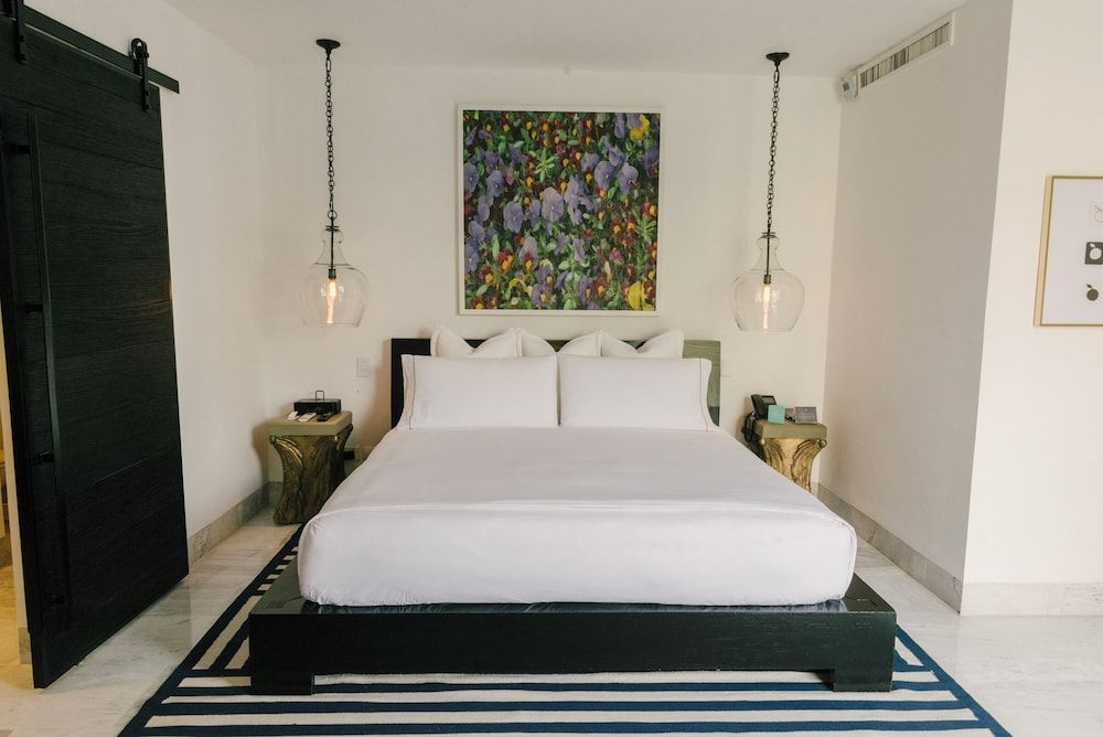 Deluxe Room (Grand)