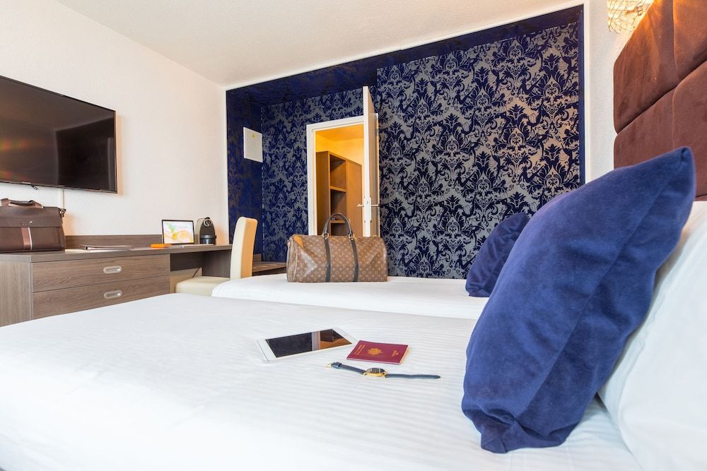 Madame Vacances Hôtel Courchevel Olympic Standard Room, 1 Double or 2 Twin Beds 4