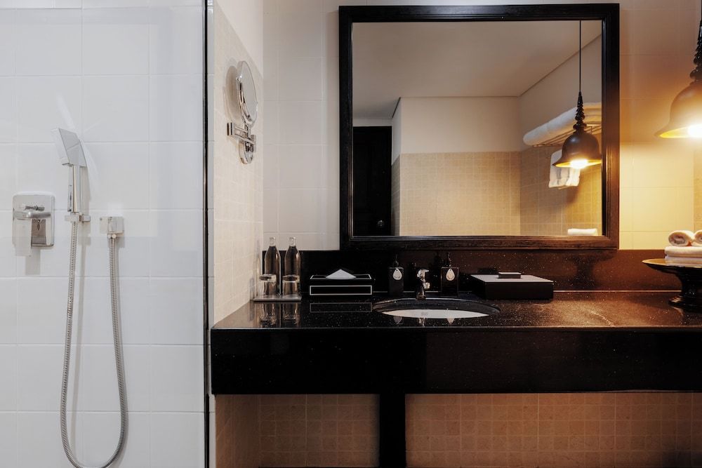 Shinta Mani Angkor Bayon King 3