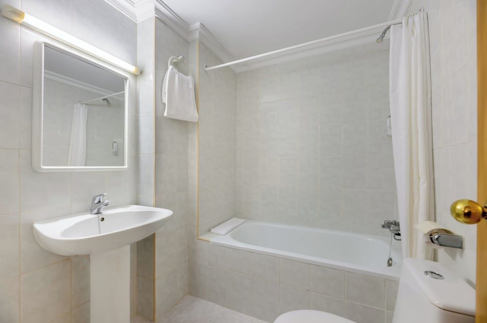 Hotel Vibra Vila Twin Room 4