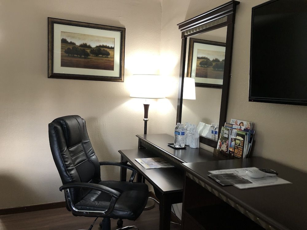 Valueinn Motel 1 King Bed, Non-Smoking Room 16