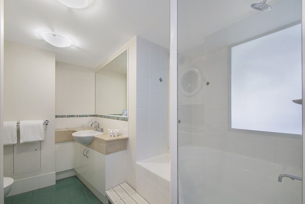 BreakFree Grand Pacific Resort Two Bedroom Water View Apartment 4