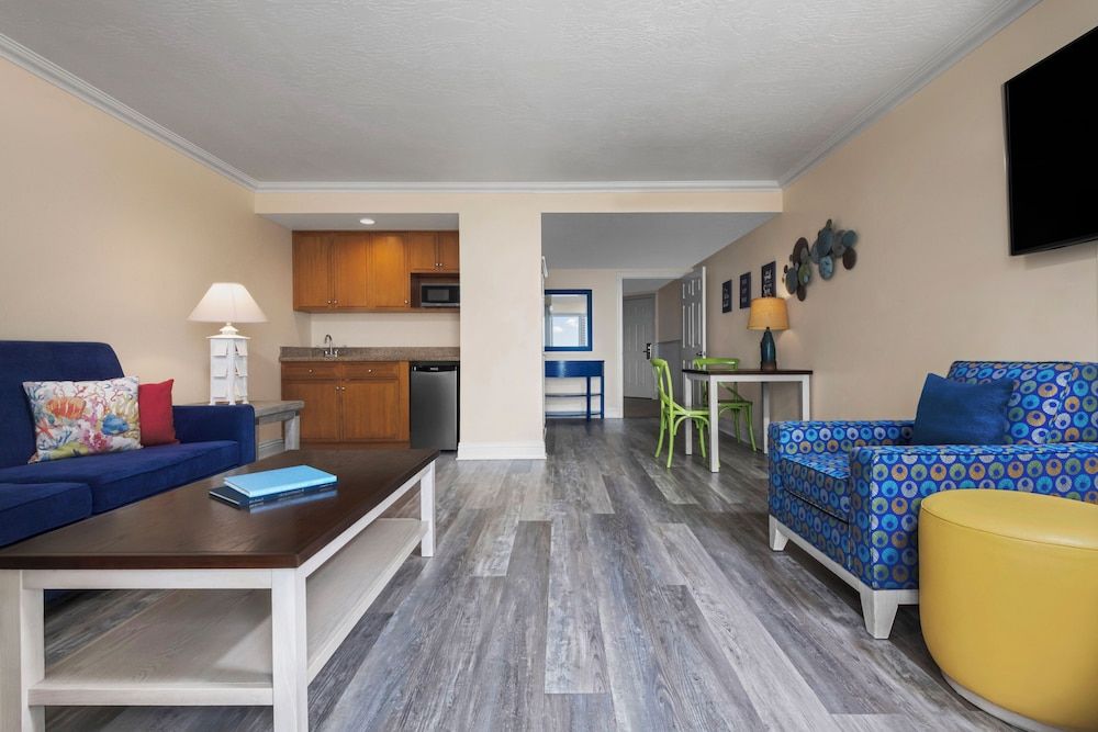 Pismo Lighthouse Suites Suite, Multiple Beds, Oceanfront (Pet-Friendly) 5