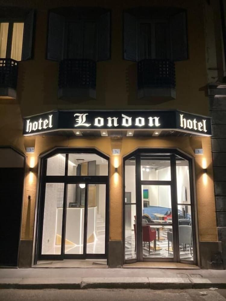 undefined London Hotel 4