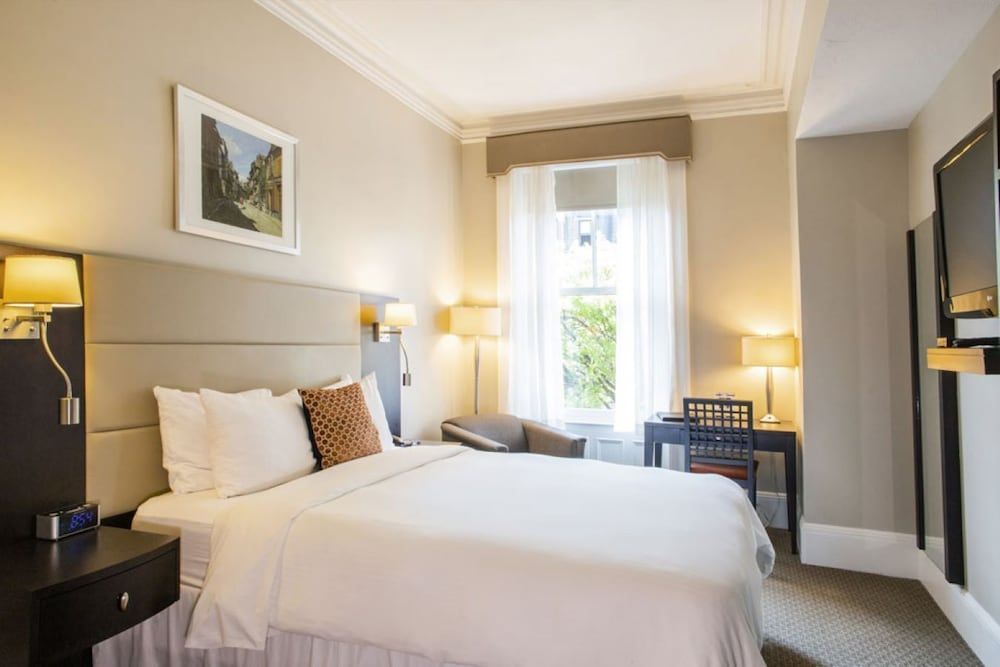 undefined Newbury Guest House 2