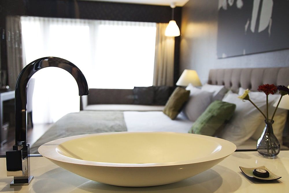 Quentin Berlin Luxury Double Room 4