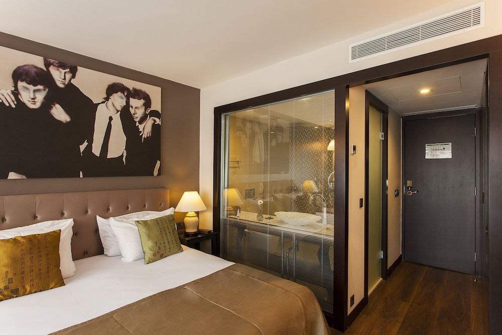 Quentin Berlin Luxury Double Room 7