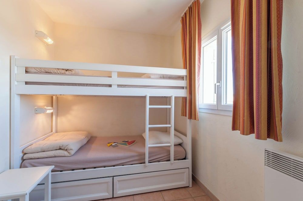 Village Pierre & Vacances - Pont Royal en Provence Studio 4 personnes - 1 coin nuit - Balcon ou Terrasse - Standard 2