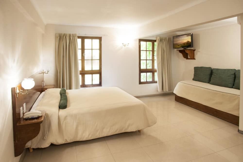 Gran Hotel Princess Gold Standard Triple Room 4
