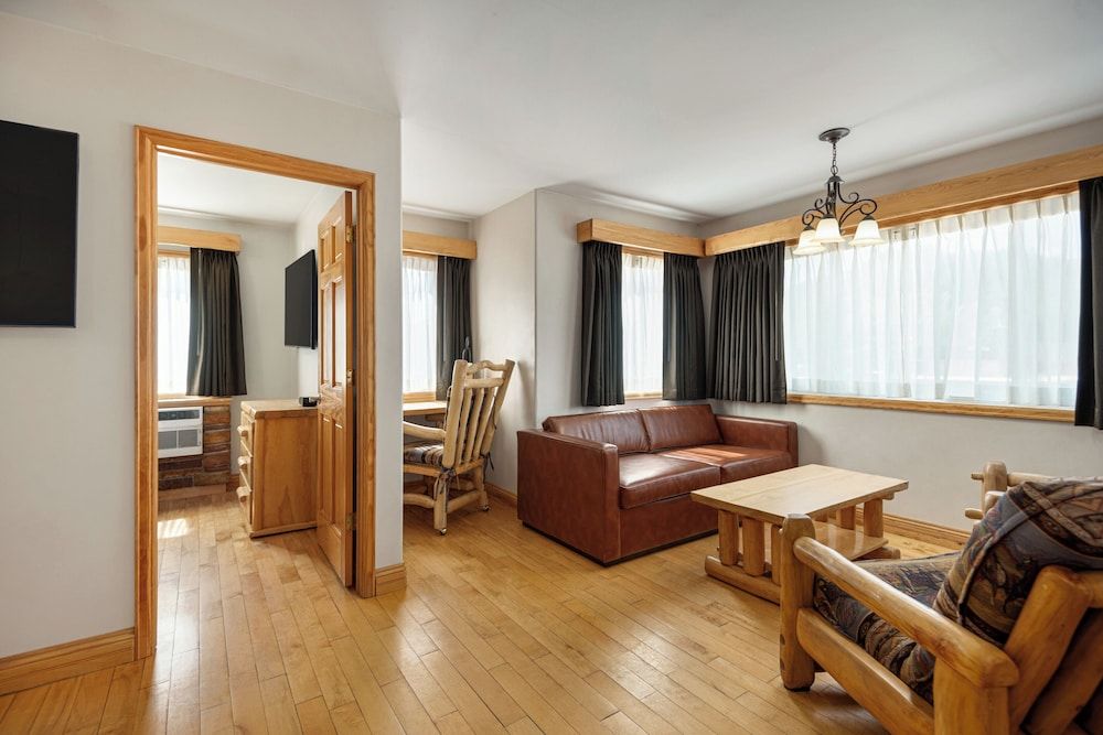 Superior Apartment, 1 Bedroom, Kitchen, Mountain View